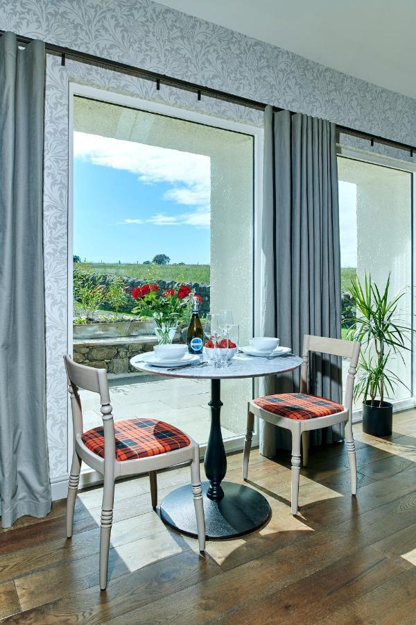 Monkstadt 1745 Restaurant With Rooms Πόρτρι Εξωτερικό φωτογραφία